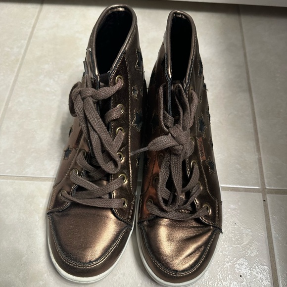 Starry Brown High-Top Sneakers - Picture 3 of 4